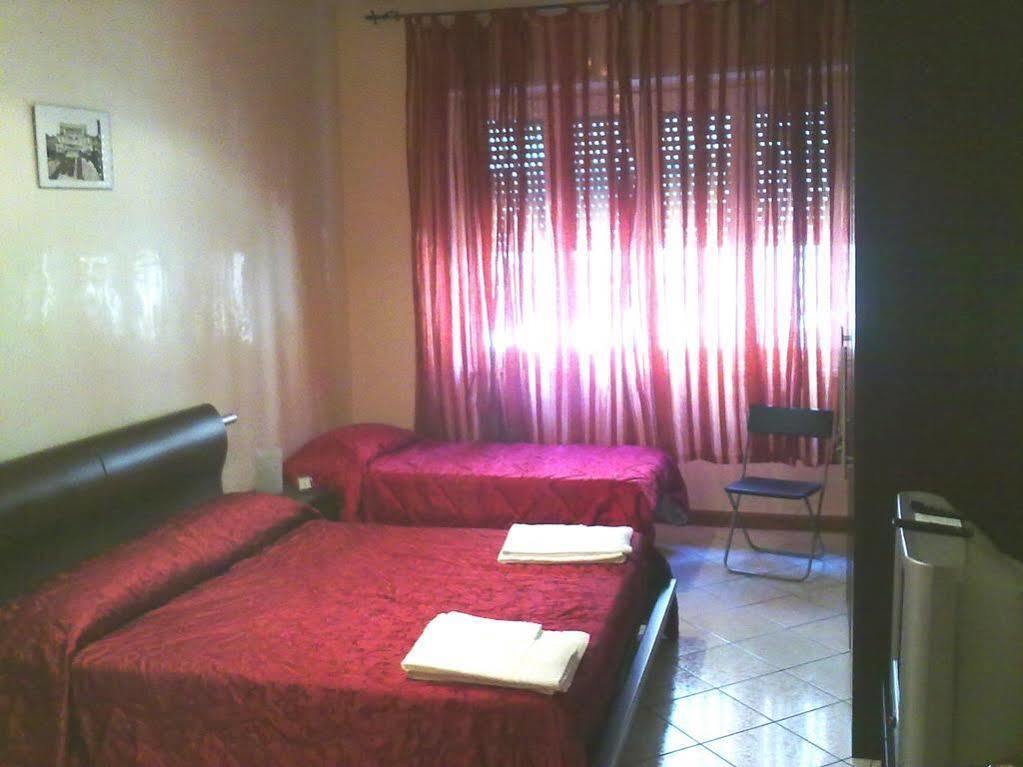 Felicia Rooms Rome Exterior photo